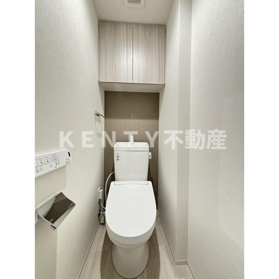 【トイレ】 | コンフォリア・リヴ大崎 | 落ち着いた色調のトイレです