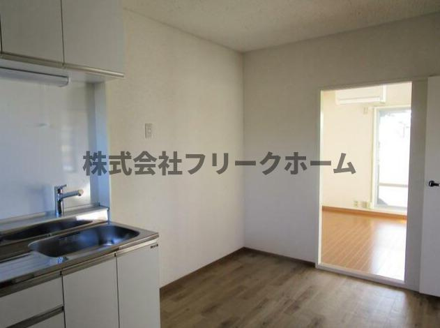 三鷹市牟礼５丁目のアパートの居間・リビング