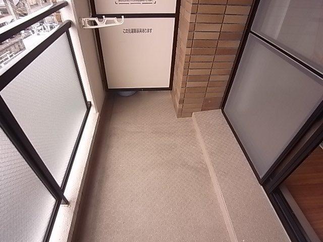 インプレザ竹下駅前IIのバルコニー