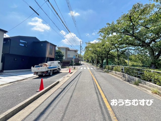名古屋市名東区神里290②(全2棟)の前面道路含む現地写真