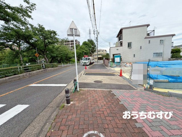名古屋市名東区神里290②(全2棟)の前面道路含む現地写真