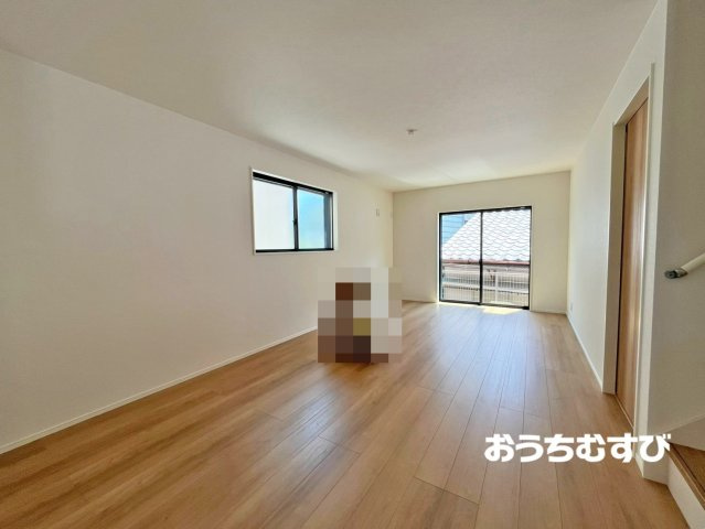 名古屋市名東区神里290②(全2棟)の居間・リビング