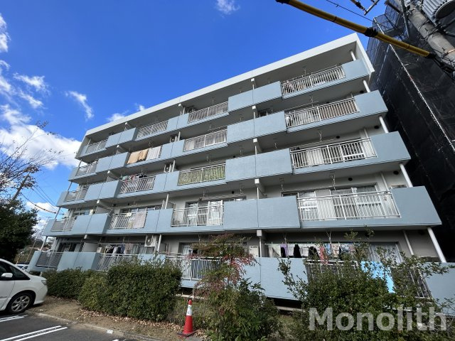 泉北城山台２丁6号棟の外観