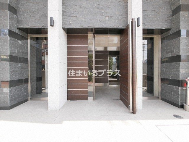 LaDouceur都島高倉町のエントランス