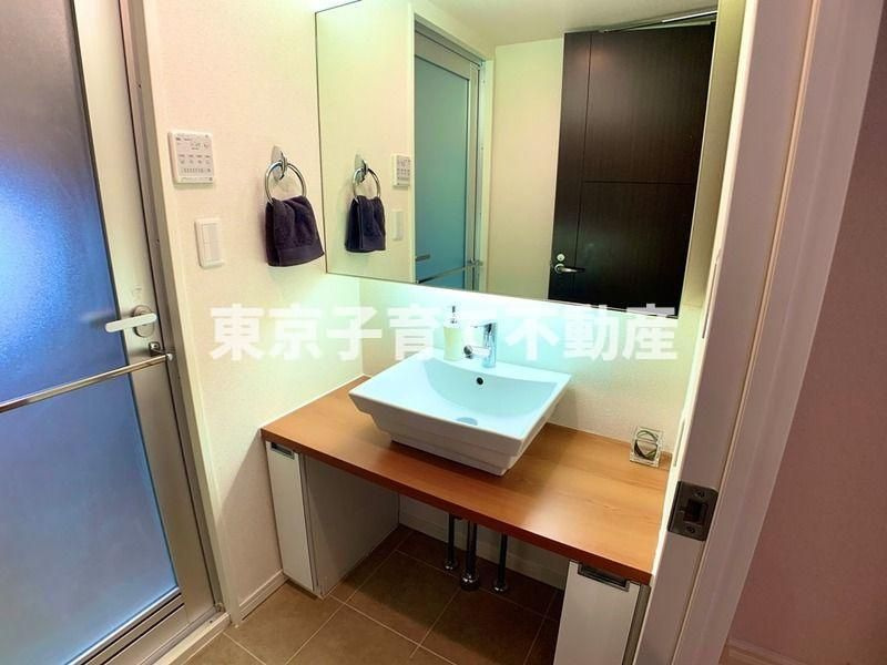 ベルファース本郷弓町の独立洗面台