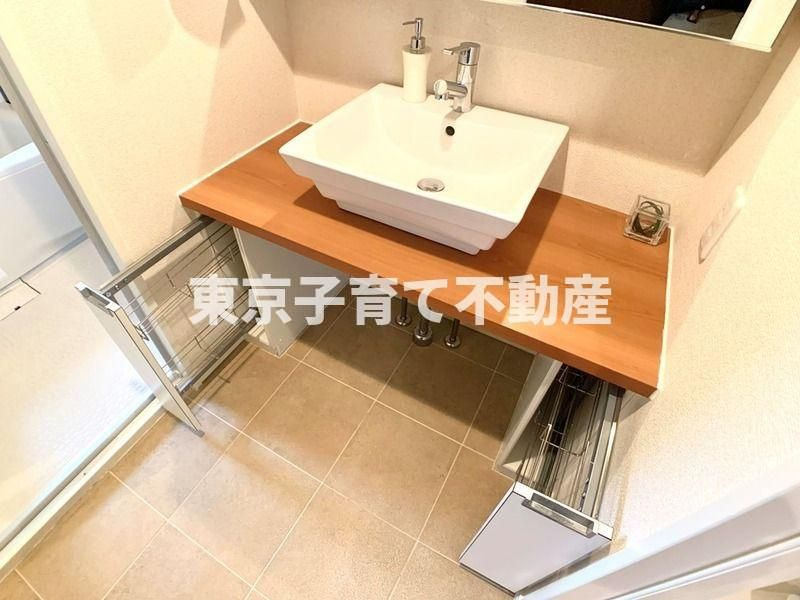 ベルファース本郷弓町の独立洗面台