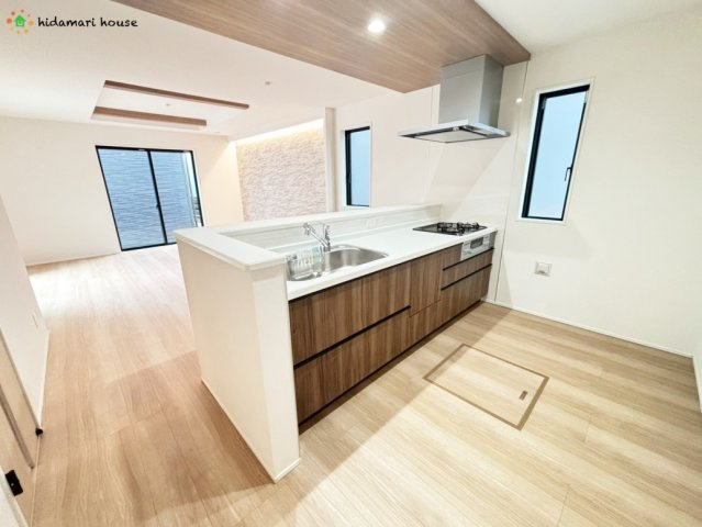 上尾市平方3期　新築戸建　グラファーレ04のキッチン