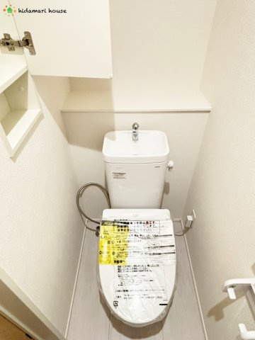 上尾市平方3期　新築戸建　グラファーレ04のトイレ