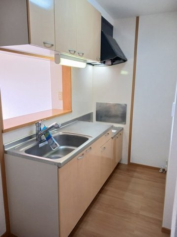 シャルマン　弐番館のキッチン|コンパクトなキッチンで掃除もラクラク