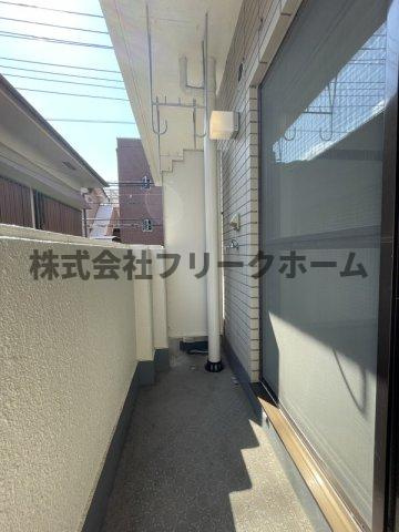 武蔵野市吉祥寺本町２丁目の賃貸マンションのバルコニー