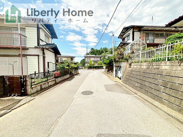 つくば市桜が丘第1　新築戸建の前面道路含む現地写真