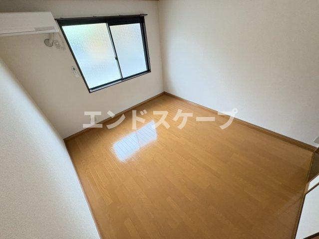 メゾン・エクセランの居間・リビング|高崎、前橋のお部屋探しはエンドスケープまで！お客様の理想お聞かせ下さい♪