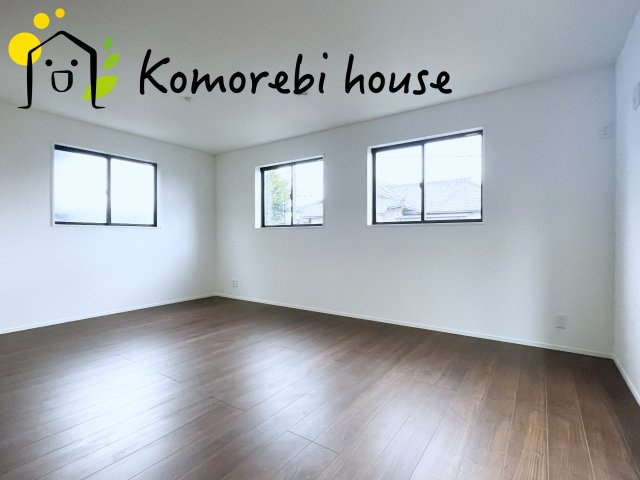 さいたま市大宮区高鼻町2179③　新築一戸建て　ミラスモ　02の居間・リビング|26.9.12　撮影済み