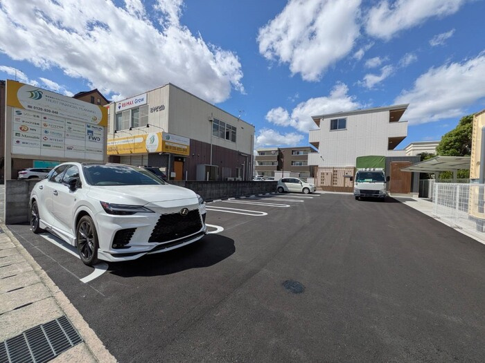 D's 北条1丁目の駐車場