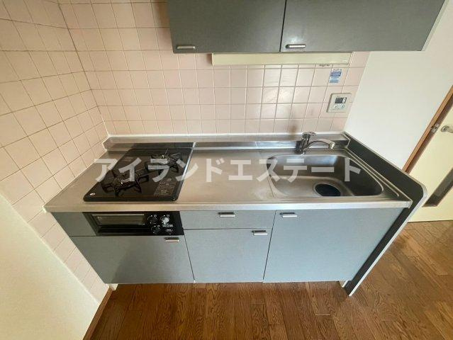 カーサエステレーヤ　南東向き　TVドアフォン　バイク相談のキッチン