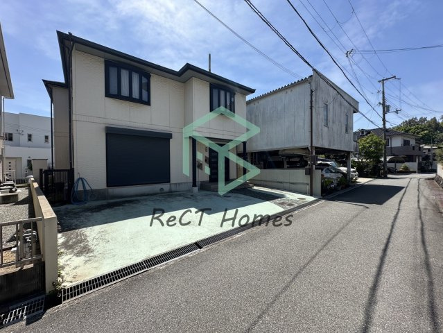 姫路市東辻井３丁目中古戸建の前面道路含む現地写真