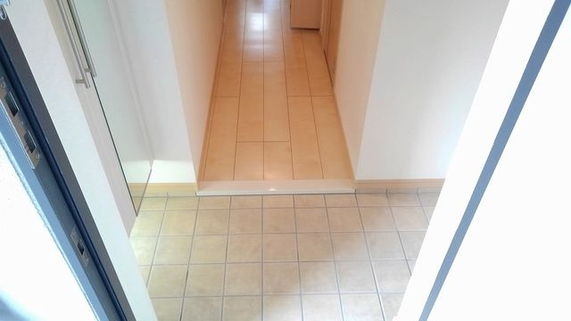グランデ尼崎の玄関