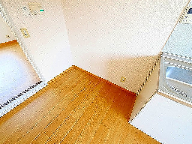 コーポＮＫの設備|冷蔵庫置場です。