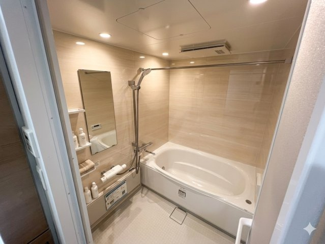 コスモお花茶屋参番館の浴室|ドキドキの新生活も、安心してスタート。ぴったりの住まいを見つけませんか？クランディアが一緒に住まい選びをサポートします‼　まずは、お気軽にお問合せください　＃クランディア