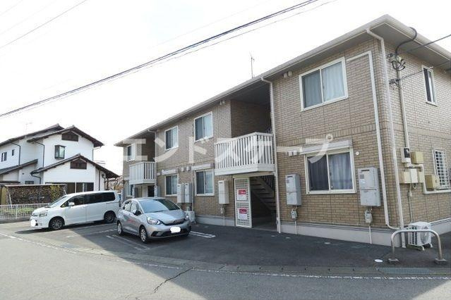 シャリテ藤塚の駐車場|高崎、前橋のお部屋探しはエンドスケープまで！お客様の理想お聞かせ下さい♪