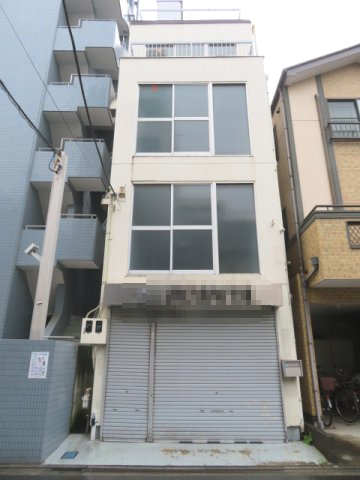 荒川区東日暮里１丁目のビル