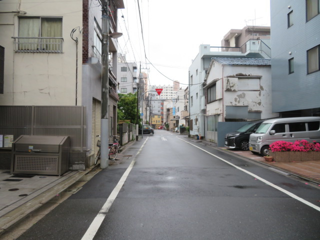 荒川区東日暮里１丁目のビル