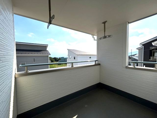 リーブルガーデンS第12富士見町時沢　３号棟のバルコニー|お洗濯にも便利なインナーバルコニー付き