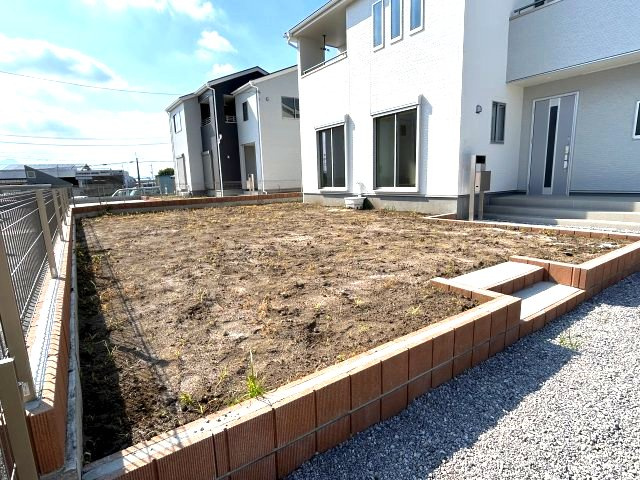 リーブルガーデンS第12富士見町時沢　３号棟の庭|ガーデニングやバーベキューなども楽しめます♪