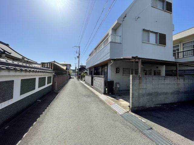 和歌山市作事丁・中古戸建・54783の前面道路含む現地写真