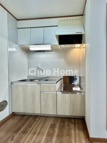 江戸川区東松本1丁目中古住宅のキッチン|2階の6.5帖の居室のキッチン