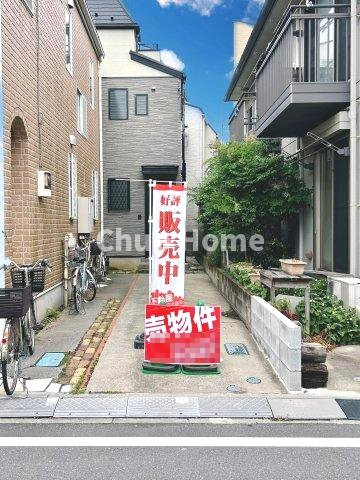 江戸川区東松本1丁目中古住宅の駐車場|カースペース