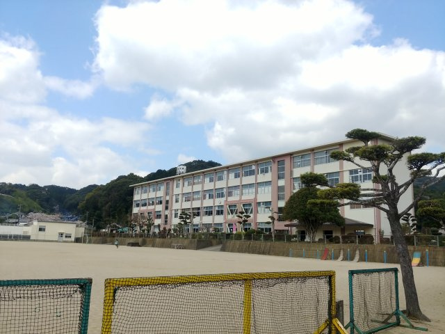横手町古家付き土地の周辺