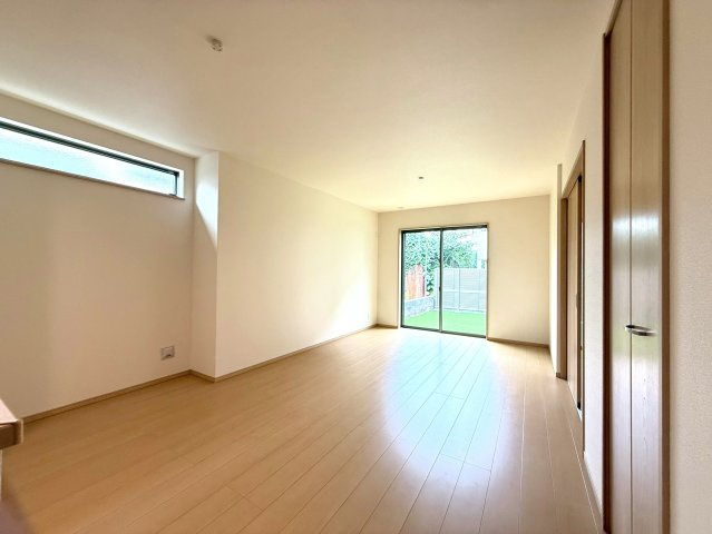 清水町長沢618番　新築戸建　全２棟　A号棟　の居間・リビング|ご家族の素敵な時間をお過ごしください♪
