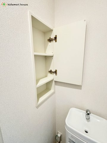 上尾市平方3期　新築戸建　グラファーレ05の収納|トイレ収納