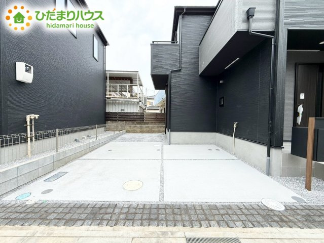 上尾市平方3期　新築戸建　グラファーレ05の駐車場