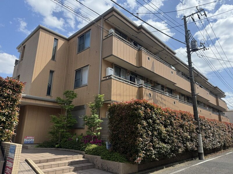 イーストコート