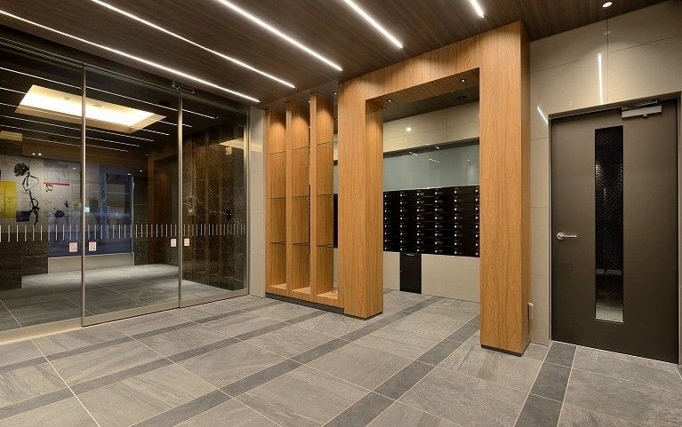 エンクレスト博多駅前ART　東住吉小学校のロビー|エンクレスト博多駅前ＡＲＴ
