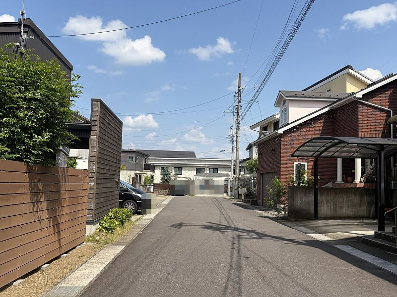 各務原市蘇原東栄町1丁目の前面道路含む現地写真