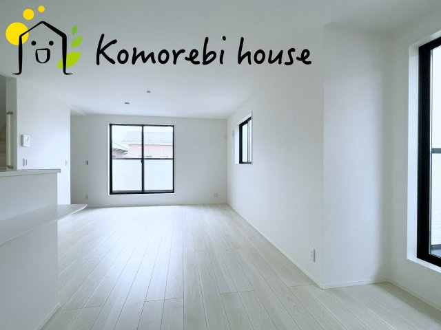 さいたま市大宮区高鼻町2179③　新築一戸建て　ミラスモ　03の居間・リビング|26.9.12　撮影済み