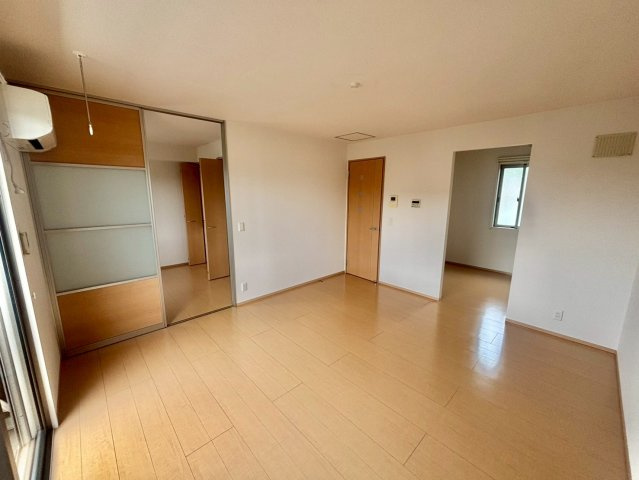 ウィル山崎の居間・リビング