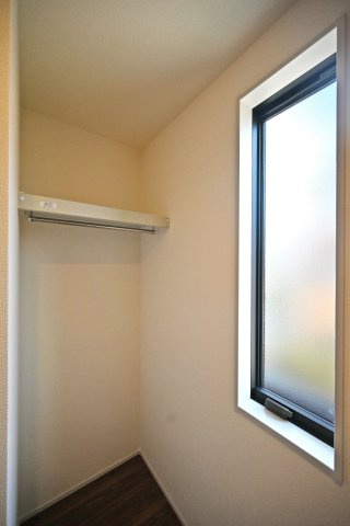 リーブルガーデン西宮市五月ケ丘新築一戸建て│3LDK＋駐車2台可の収納|ファミリークローゼット付きで豊富な収納量です。