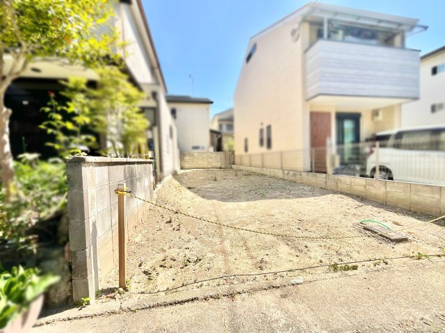 【前面道路含む現地写真】の画像