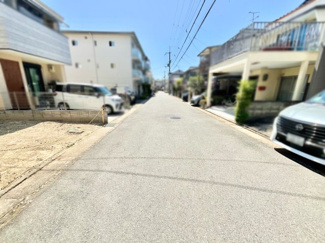 【前面道路含む現地写真】