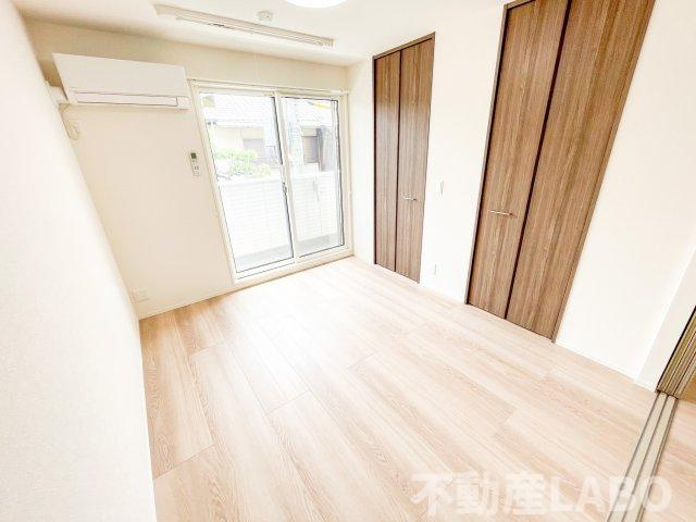 クラシスト東粉浜EASTの洋室