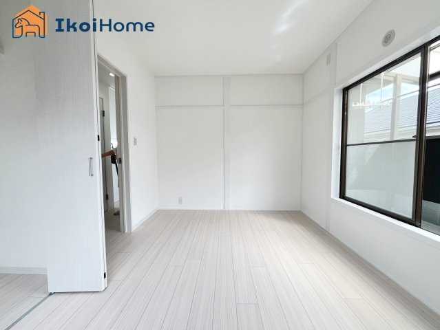 神戸市西区今津　中古戸建の子供部屋|【ホームページに現地動画掲載中】●年中無休：当日予約可●白いクロスはとても清潔感があります！