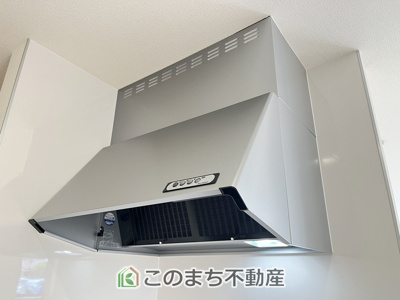 【キッチン】 | LiveleGarden.S幸手東4丁目　2号棟 | 同社施工物件写真。※建具やフローリング、その他仕様が異なる場合がございます。
