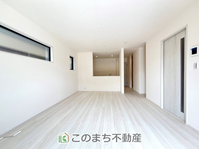 【居間・リビング】 | LiveleGarden.S幸手東4丁目　 | 居心地のいいリビングは、時間を忘れてしまうくらいホッとする空間です☆
