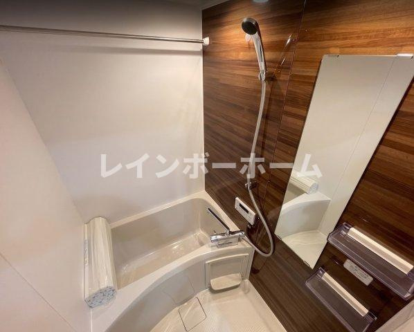 ☆設備充実の1LDK☆ペット相談可能☆の浴室