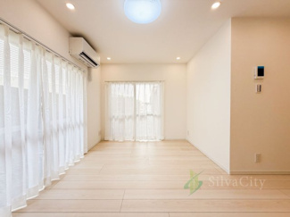 【洋室】 | マンション方南町二葉 | 洋室　10.5帖　※現地に家具の配置はございません