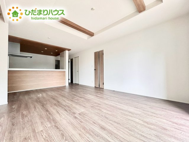 上尾市平方3期　新築戸建　グラファーレ06の居間・リビング|LDK：17帖